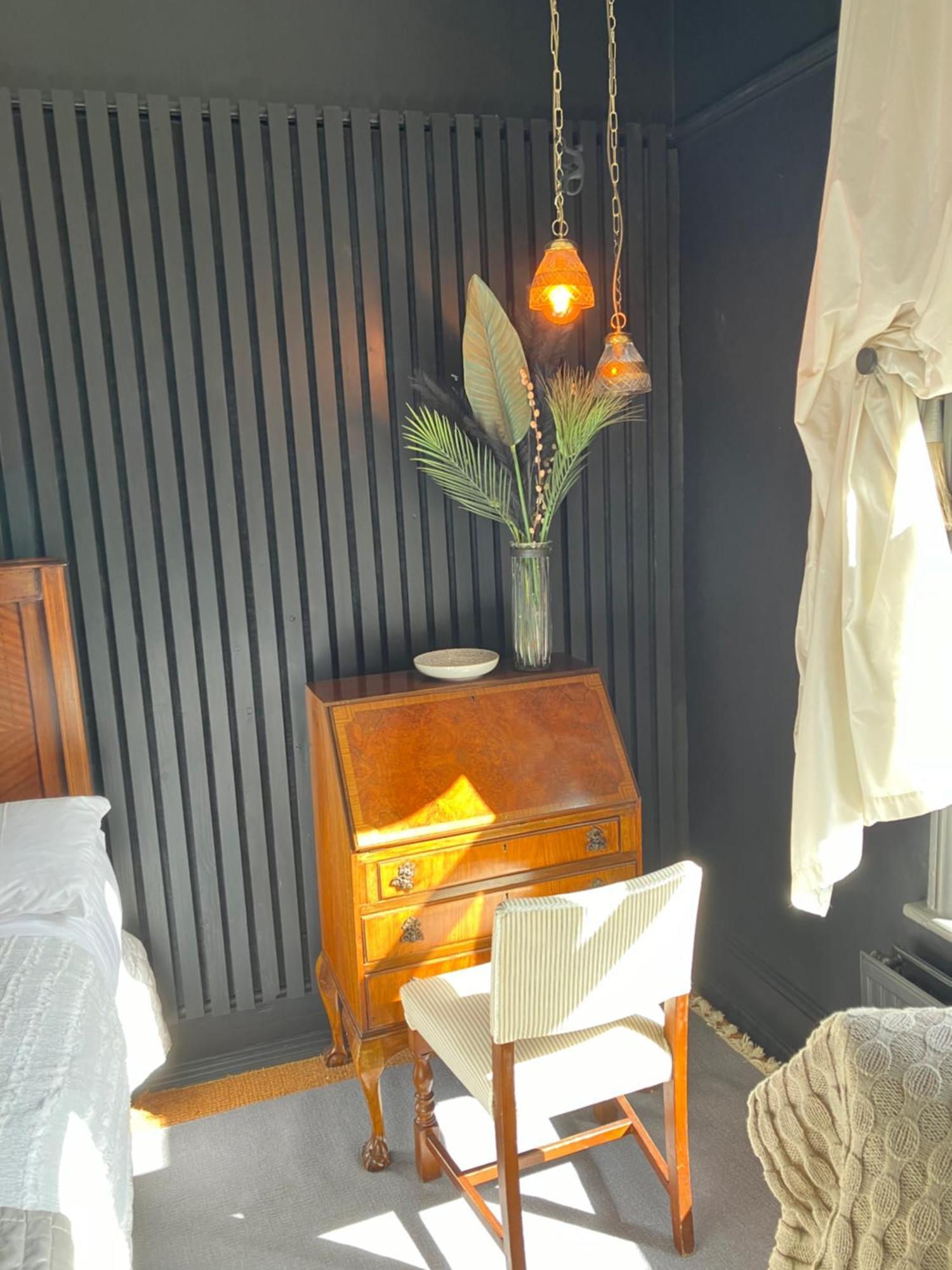Cornerstones Guest House Сейл Екстер'єр фото