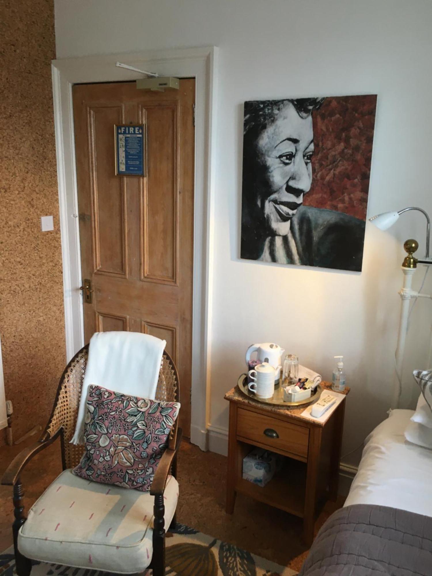 Cornerstones Guest House Сейл Екстер'єр фото