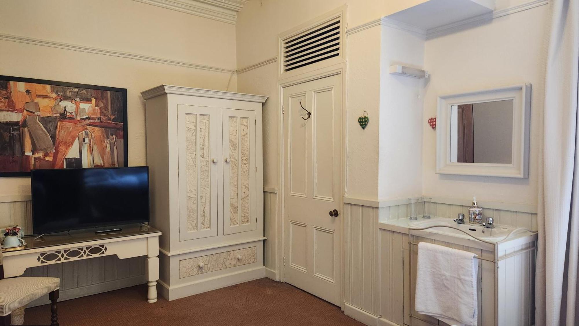 Cornerstones Guest House Сейл Екстер'єр фото