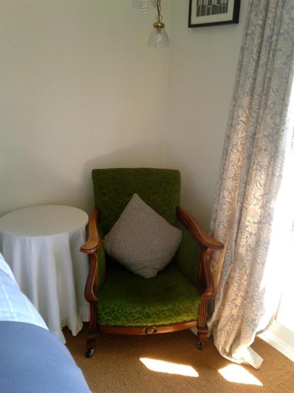Cornerstones Guest House Сейл Номер фото