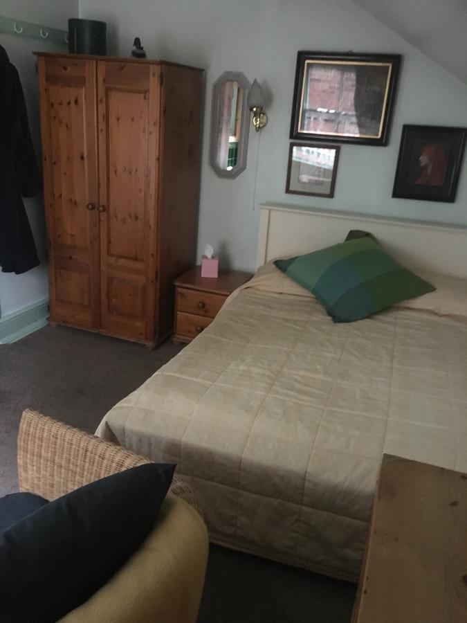 Cornerstones Guest House Сейл Екстер'єр фото